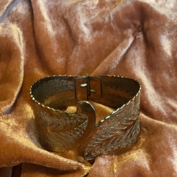 Gold Cuff Bracelet - Gold Jewelry - Accessories - Picture 3 of 4